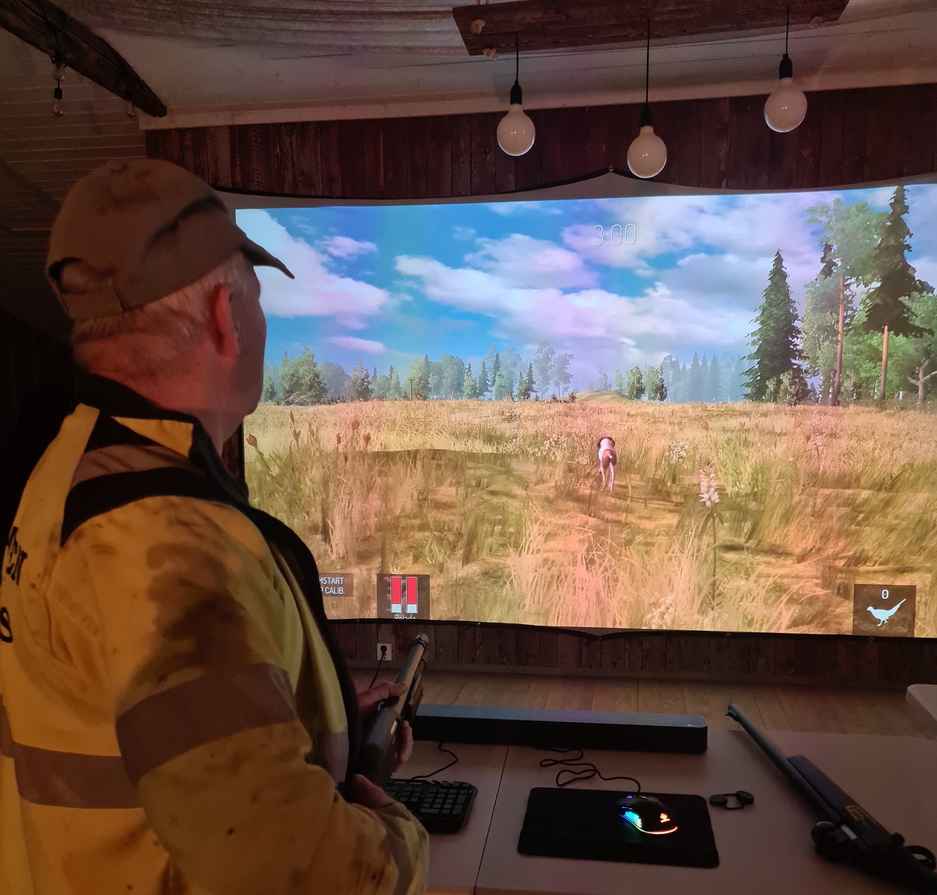Jakt- og skytesimulator i bruk under realistisk trening.